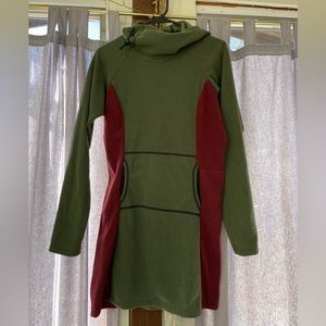 WM - NWT Melanzana Hoodie Dress in Port and Thyme
